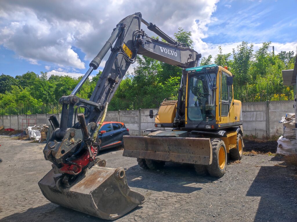 VOLVO EW 160 , Na usługach !