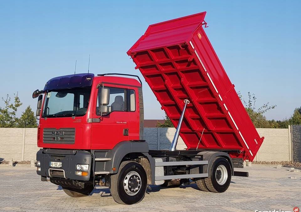 Samochód ciężarowy wywrotka